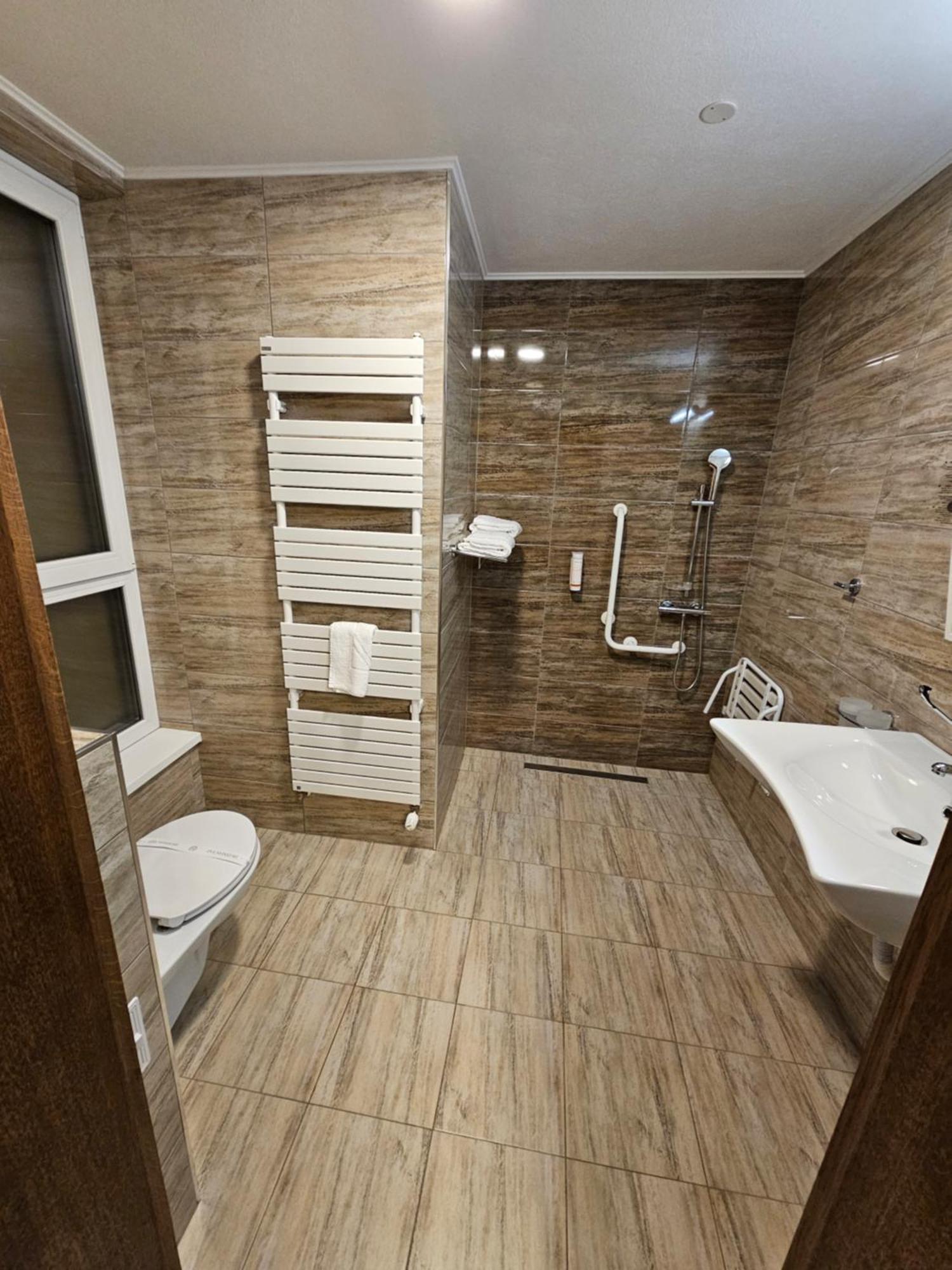 Panorama Boutique Hotel Sfantu Gheorghe  Luaran gambar